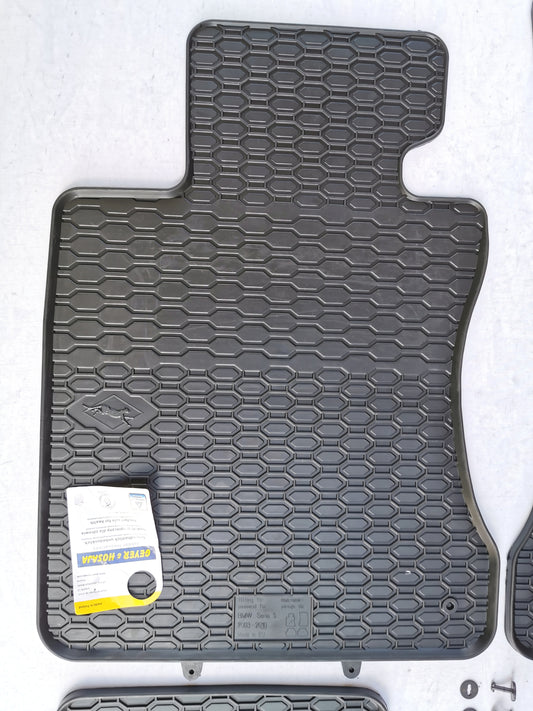 Premium quality black rubber mats compatible with BMW S5 E60 E61 2003-2010