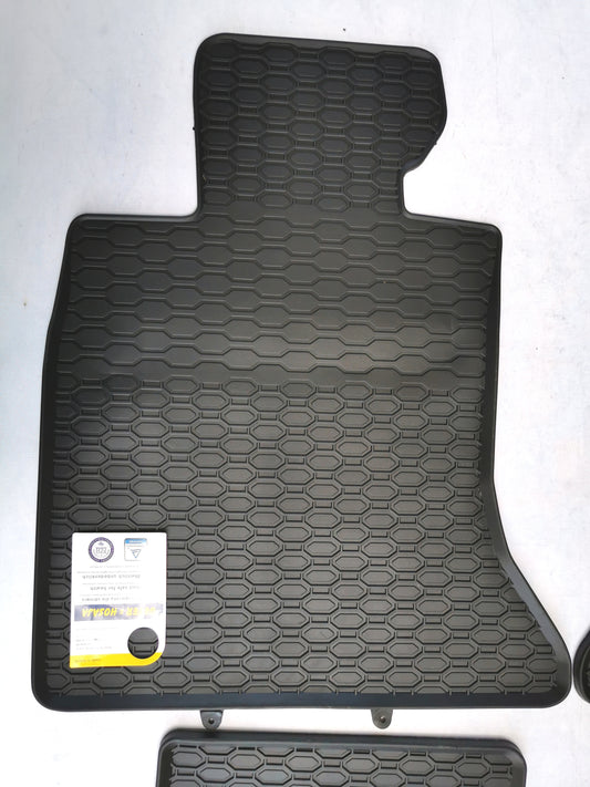 Premium quality black rubber mats compatible with BMW S5 F10 F11 2010-2017
